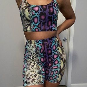 2 piece snake print set